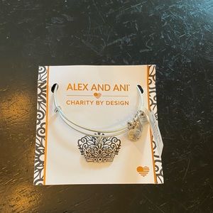 Brand new alex and ani queens crown bracelet!